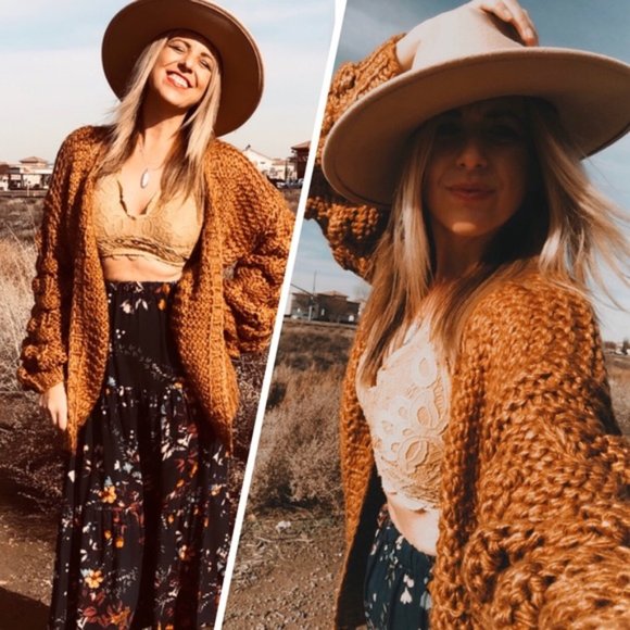 LAST ONE!! 🛍 Pom Cardigan - Camel - Picture 2 of 7